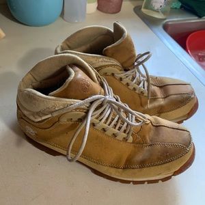 Women’s winter timberlands size 8